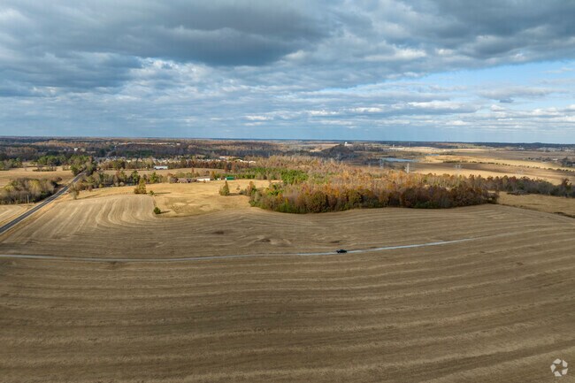 Capshaw, a neighborhood of Huntsville, is still largely farmland with some residential areas.