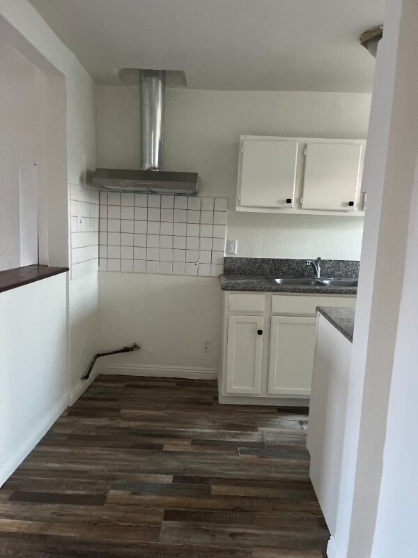 1724 1 2-1724 1 2 W 45th St unit 1722, Los Angeles, CA 90062 - photo 4