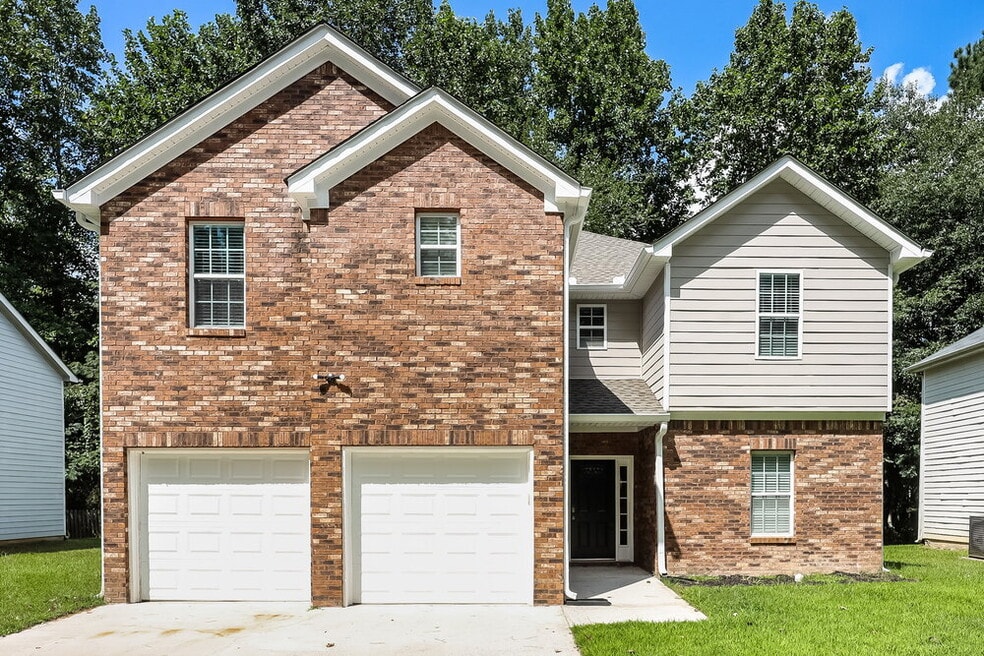 3521 Creekview Dr, Union City, GA 30291 - photo 1