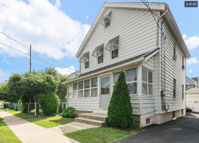 32 Major St unit Room Renting, Clifton, NJ 07013 - photo 2