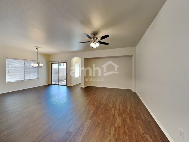 10121 W Luxton Ln, Tolleson, AZ 85353 - photo 7