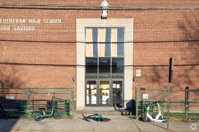 Our Saviour Lutheran School in Bronx, has a student teacher ratio of 11 to 1.