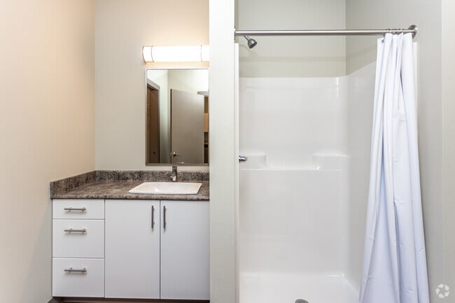 1BR, 1BA - 664-686 SF