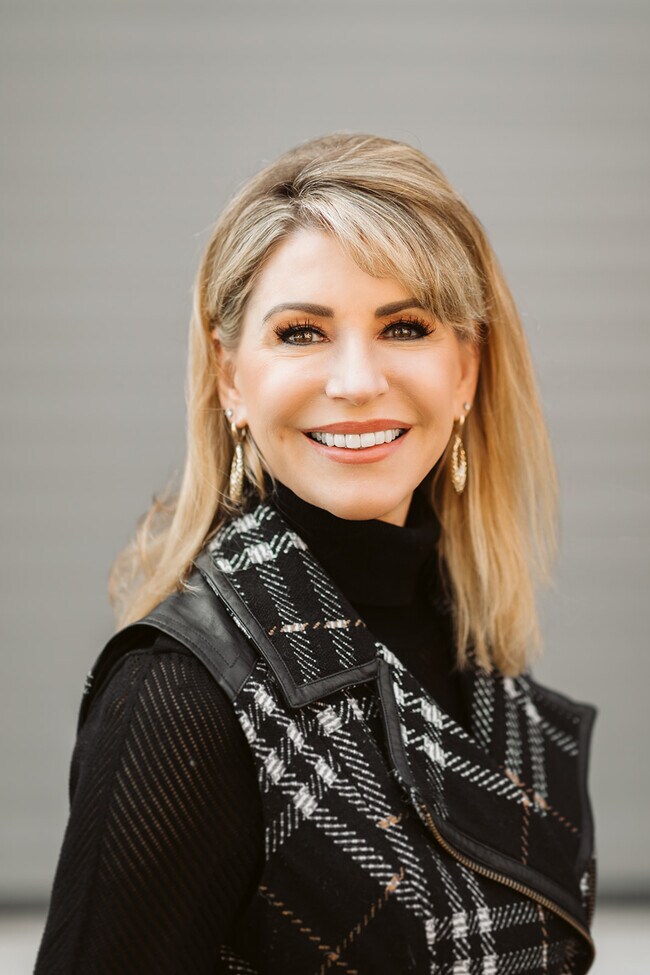 Brenda Bakken
