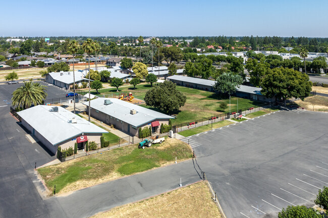 Carden School of Fresno is a quiet campus near northern Fresno.