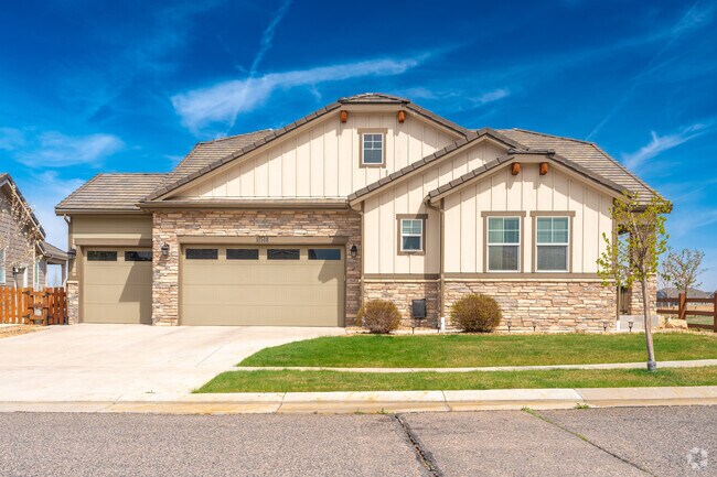 Modern Ranch-style homes with contemporary Craftsman influences are found throughout the Buffalo Run neighborhood.