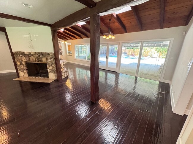 3957 Woodfield Dr, Sherman Oaks, CA 91403 - photo 5