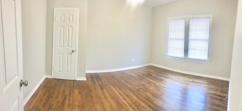 310 2nd St, Palestine, TX 75803 - photo 1