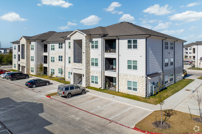 Waterford park apartments converse hotsell tx 78109