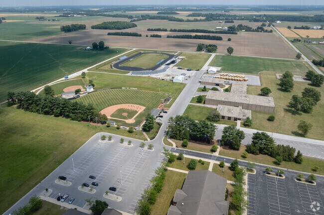 Elmwood High School welcomes you to their campus.