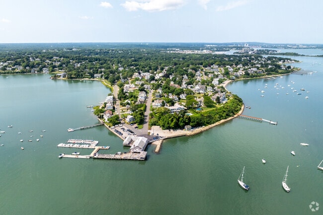 With its proximity to the water its no wonder why folks love living in Crow Point.
