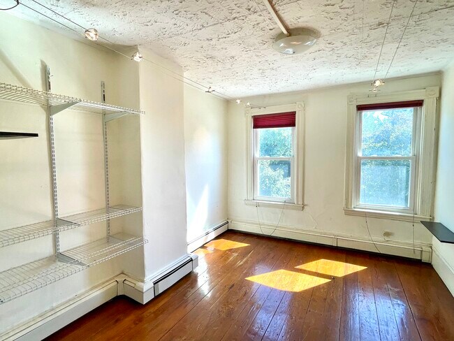 14 Mead St unit 2, Allston, MA 02134 - photo 4