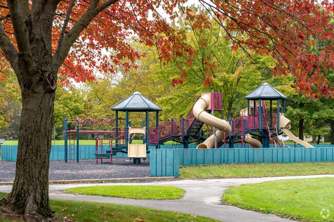 Take long walks or bike rides through Baer Park, centrally located in the heart of Waterville.