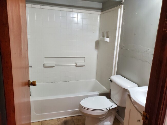 163 Miron Ave, Weirton, WV 26062 - photo 5