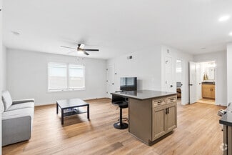 396 C St, Quantico, VA 22134