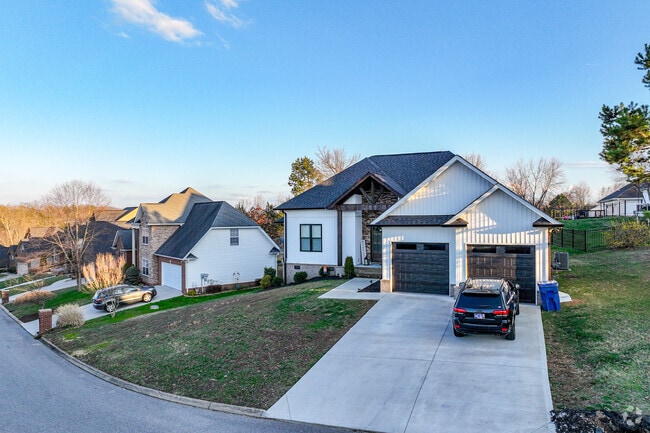 New builds featuring Modern Farmhouses are beginning to pop up in areas in North Powell.
