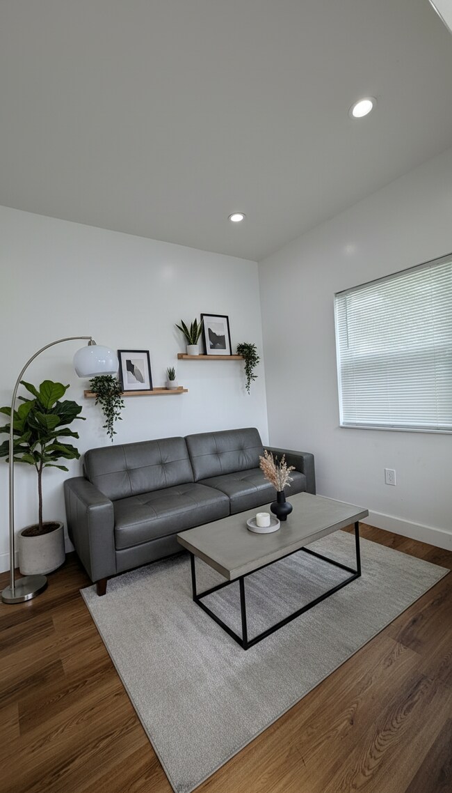 414 Phippen Waiters Rd unit 2, Dania Beach, FL 33004 - photo 3