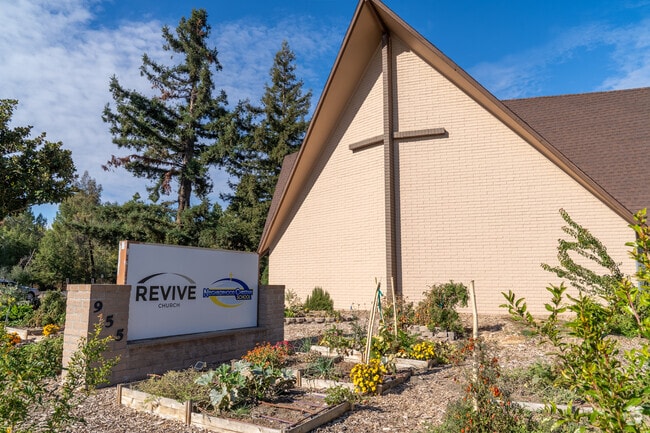 Neighborhood Christian School provides education in the neighborhood of 
Dixon.