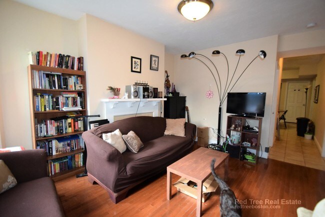 93 Kilsyth Rd unit 1, Brighton, MA 02135 - photo 5