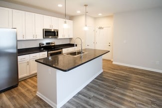370 S 5th St, Columbus, OH 43215