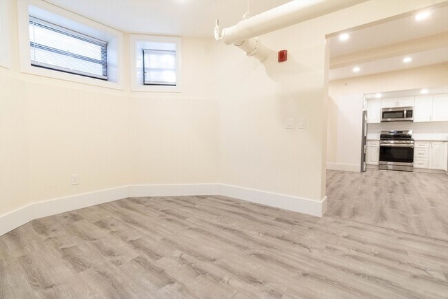 24 Peterborough St unit 31, Boston, MA 02215 - photo 2
