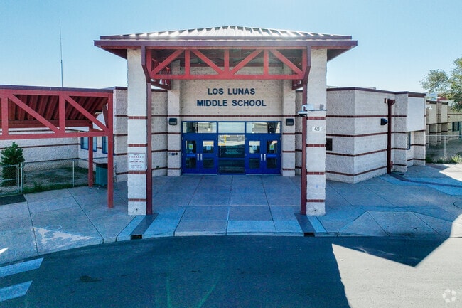 Entrance to Los Lunas Middle School