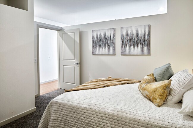 Bloom at Cherry Creek, Glendale, CO 80246 - photo 6