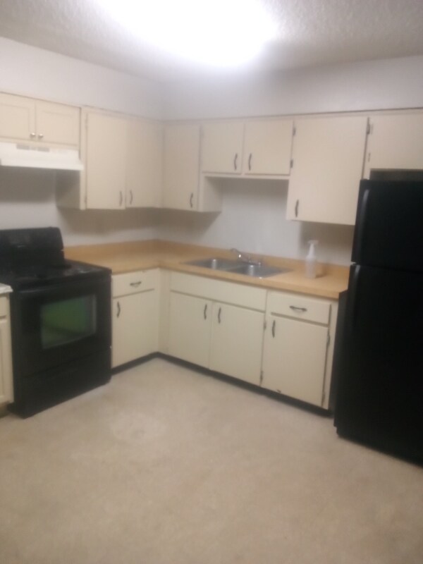 2010 Birchwood Cir unit 1, Leesburg, FL 34748 - photo 2