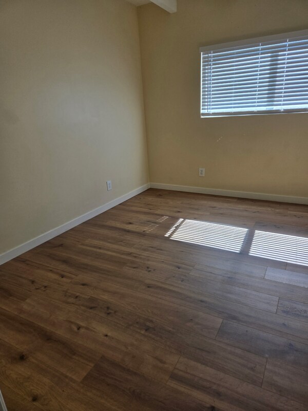 7907 Brimfield Ave unit 11, Los Angeles, CA 91402 - photo 5
