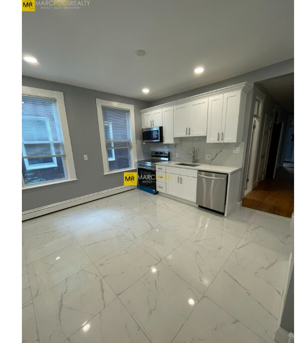 521 Green St unit 1, Cambridge, MA 02139 - photo 2
