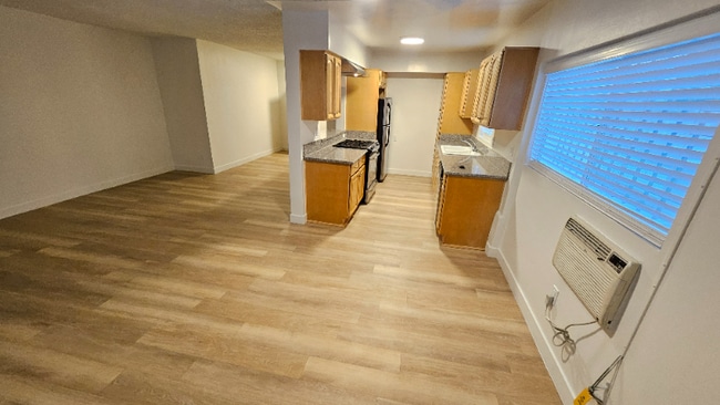 1130 N Fuller Ave unit 6, West Hollywood, CA 90046 - photo 3