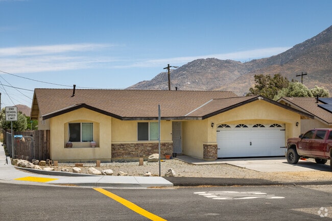 Cabazon home uses a desert style landscape to conserve water.