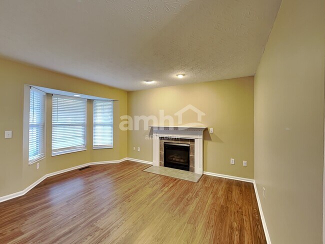 2058 River Birch Dr, Amelia, OH 45102 - photo 5