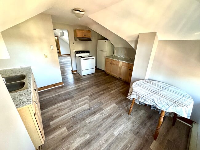 59 Bartlett Ave unit 1, Pittsfield, MA 01201 - photo 6