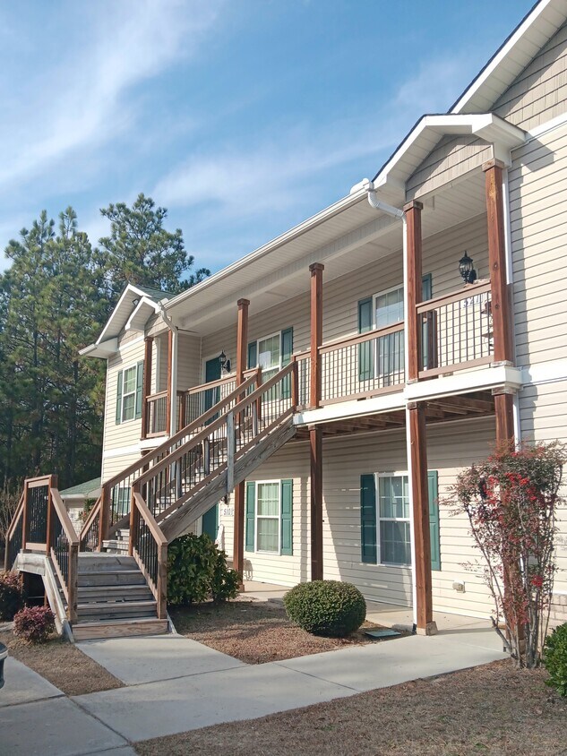 Abingdon Square Townhomes and Apartments 200 Holly Pines Dr, Pinehurst, NC