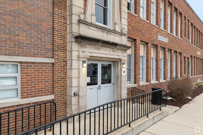 Hiawatha Elementary School has wheelchair access on the side entrance.