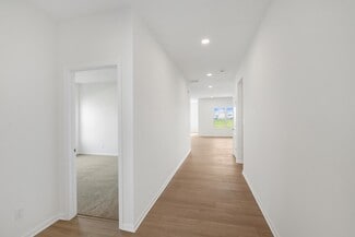 6821 Tucson Rd, Schererville, IN 46375