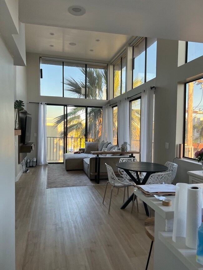 869 S Wooster St unit 309, Los Angeles, CA 90035 - photo 2