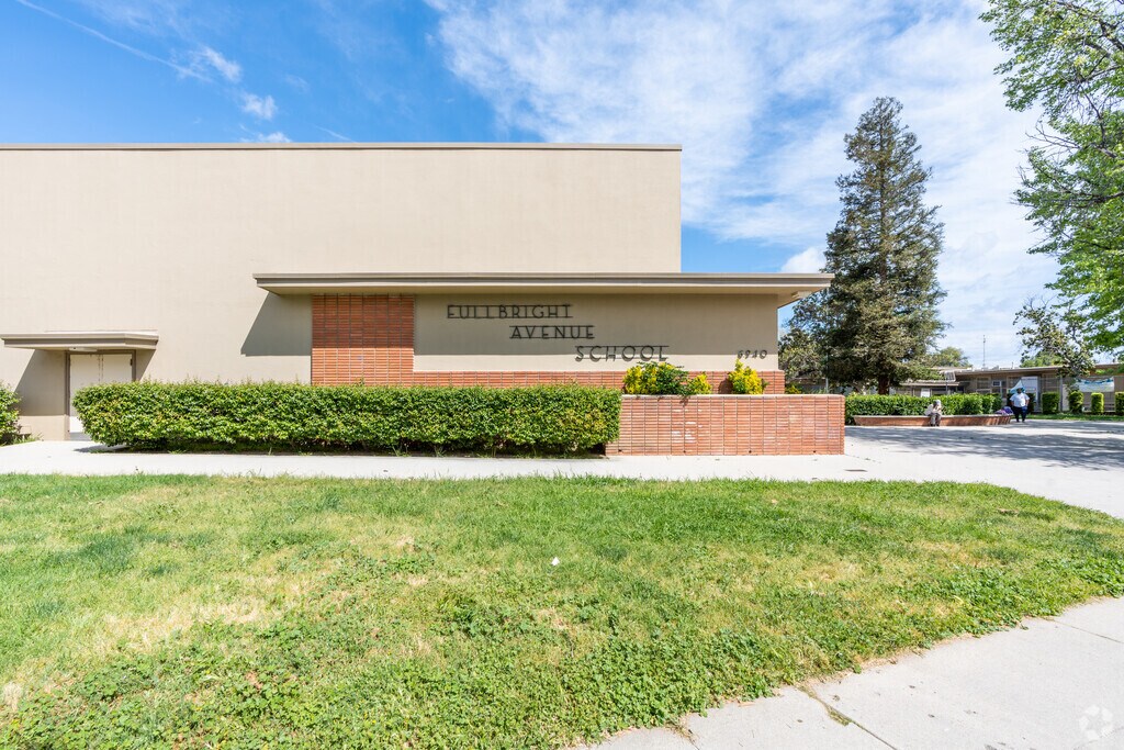 The front of Fullbright Avenue Elementary School in Winnetk.