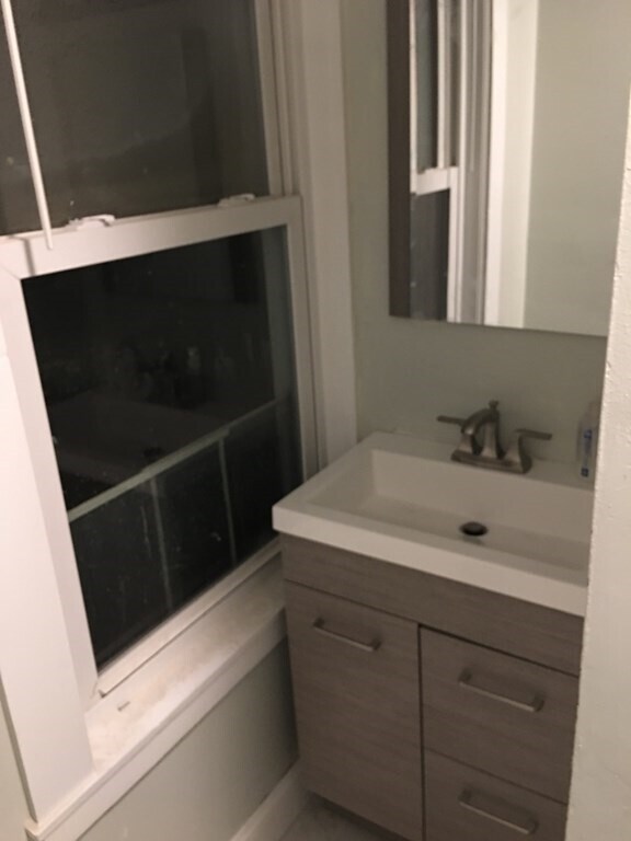 79 Brown St, Waltham, MA 02453 - photo 6