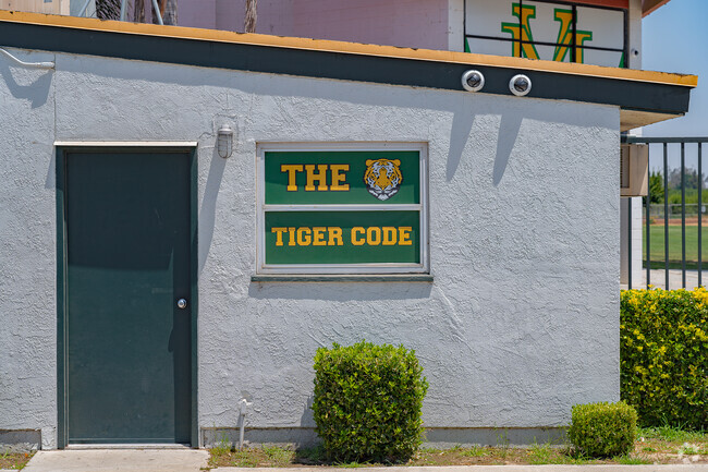 Mountain View Middle School is the home of the Tigers.