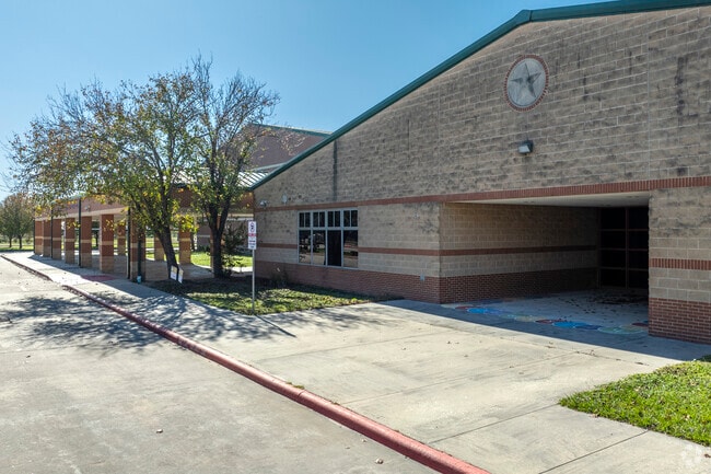 Teachers at Hiliard Elementary School inspire curiosity and critical thinking in the students.