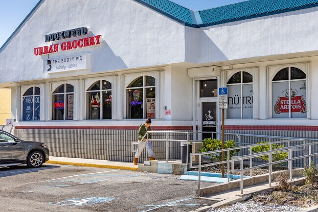 Duckweed Urban Grocery provides Davis Islands with everyday grocery needs.