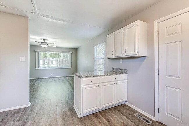 1302 Brummit Ln, South Bend, IN 46615 - photo 7