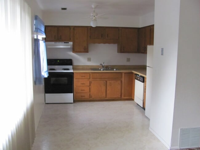 Large eat-in kitchen