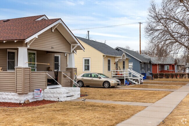 With a population of 14,000, homes in Scottsbluff vary in style but generally fall within the same median price range of $200,000, about a third of the national average.