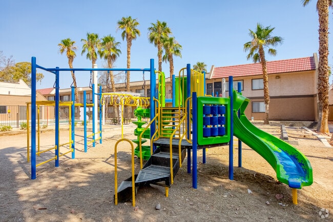 Harmon Hills, Las Vegas, NV 89122 - photo 4