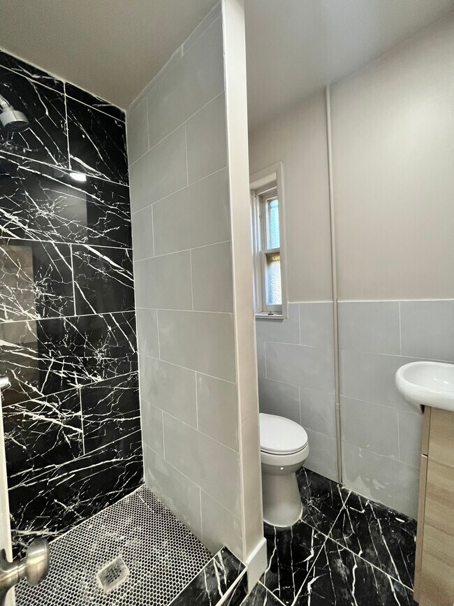 90 E 25th St unit 3, Bayonne, NJ 07002 - photo 5