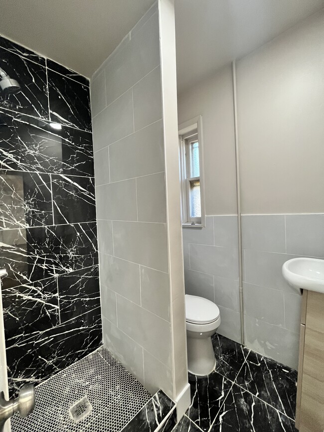 90 E 25th St unit 7, Bayonne, NJ 07002 - photo 5