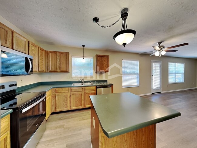 545 Weeping Willow Ln, Maineville, OH 45039 - photo 4